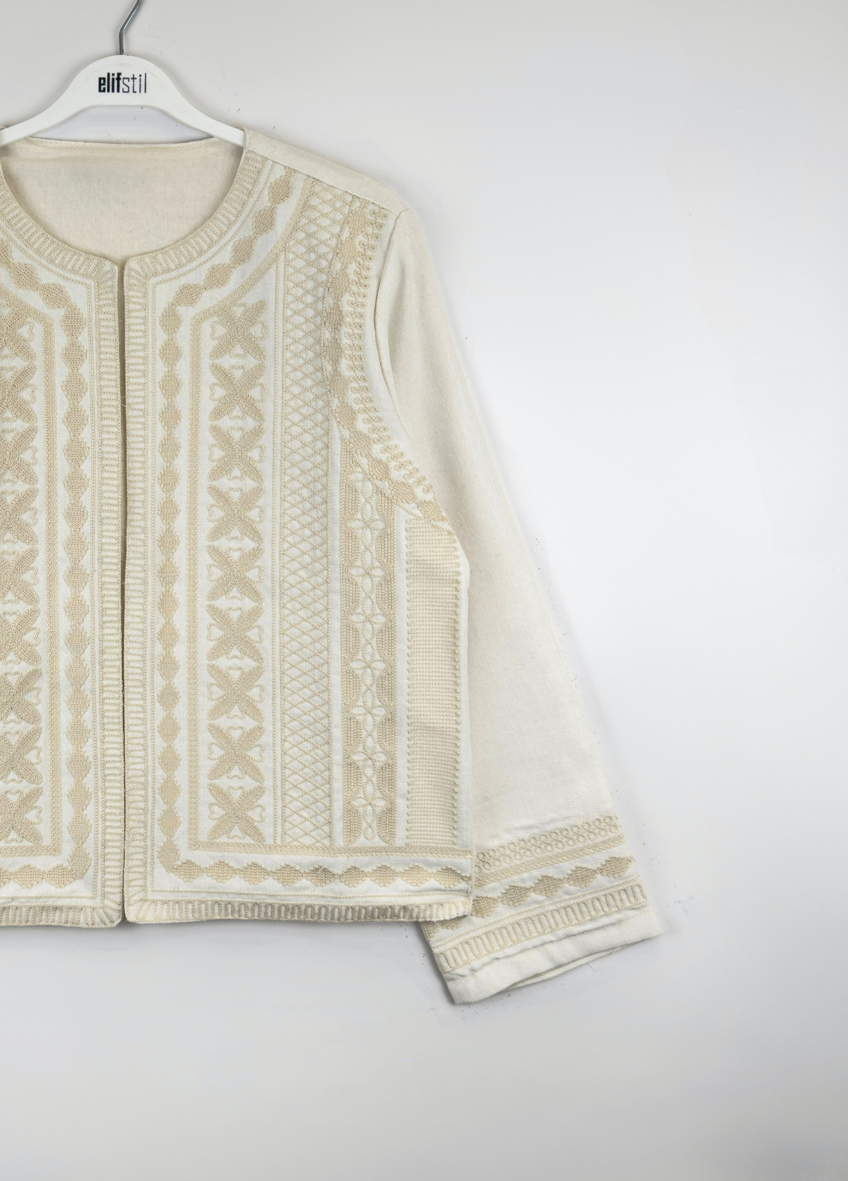 Nila İşlemeli Ceket Bej 