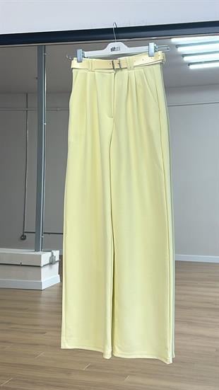 Pileli Kemerli Pantolon Sarı