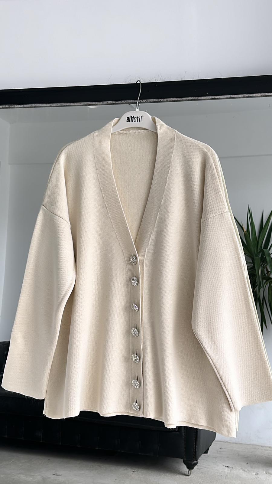 Taş Düğmeli Hırka Bej  