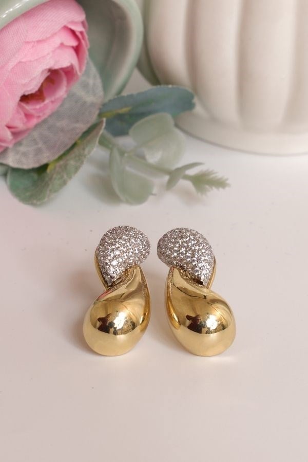 Gold Renk Mantar Model Trend Seri Küpe 