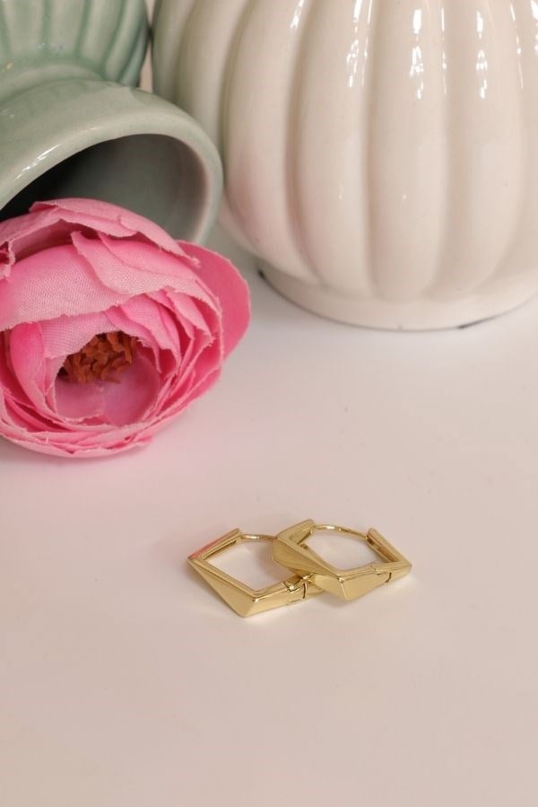 Köşeli Mini Gold Küpe