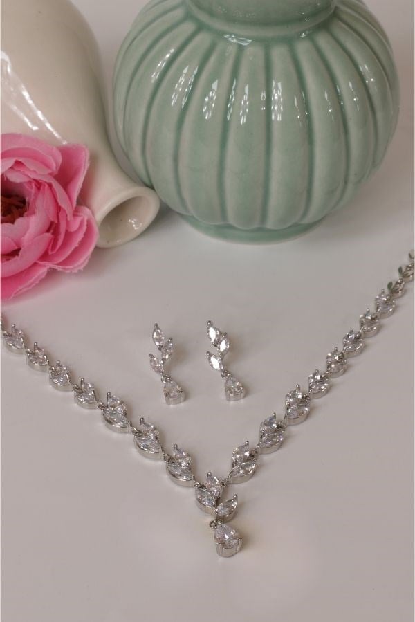 Kristal Yaprak Model Taşlı Takı Seti