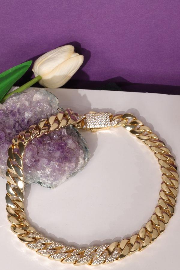 Önü Taş Detay Gurmet Kolye