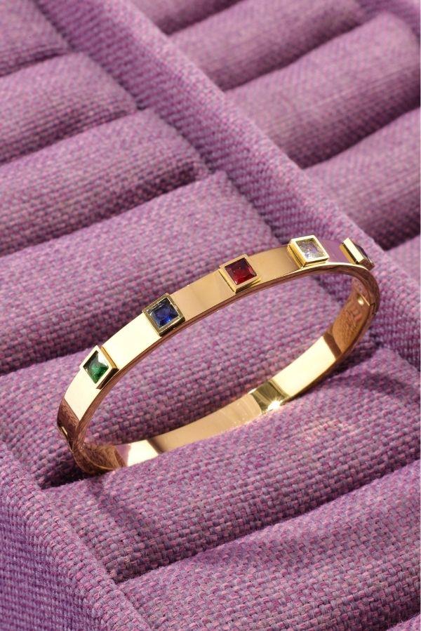 Renkli Kare Model Kelepçe