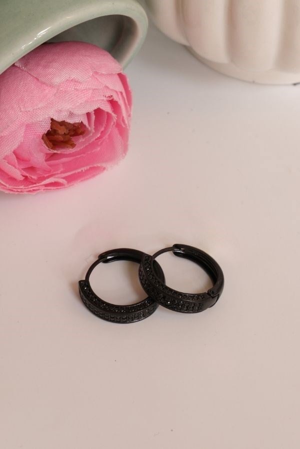 Siyah Renk Yuvarlak Model Taşlı Trend Seri Küpe