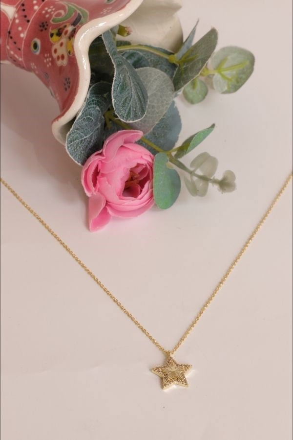 Trend Seri Gold Renk Yıldız Model Kolye 