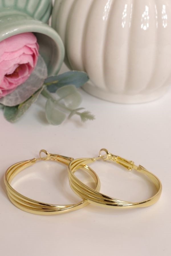 Gold Renk Kıvrımlı Trend Seri Halka küpe