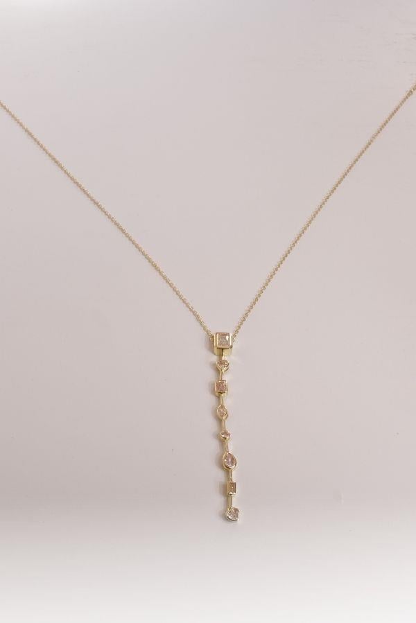  Collier en pierre couleur or