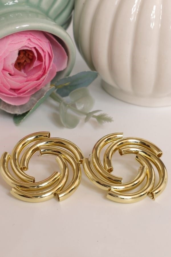 Gold Renk Yuvarlak Model Trend Seri Küpe