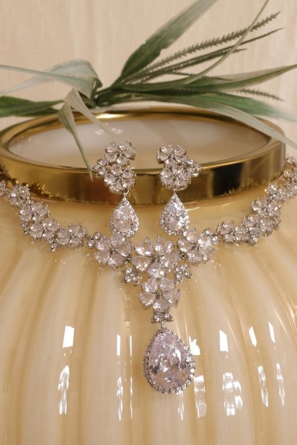 Kristal Taşlı Damla Model Takı Seti