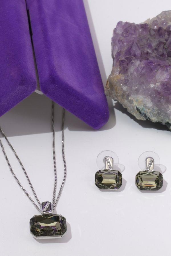  Silbernes Schmuckset mit Kristallsteinen