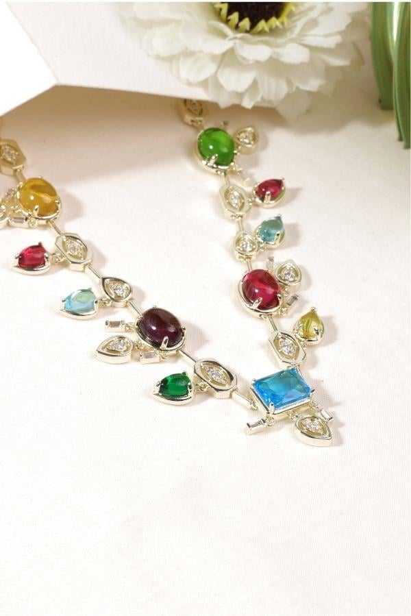 Özel Seri Renkli Taşlı Kolye