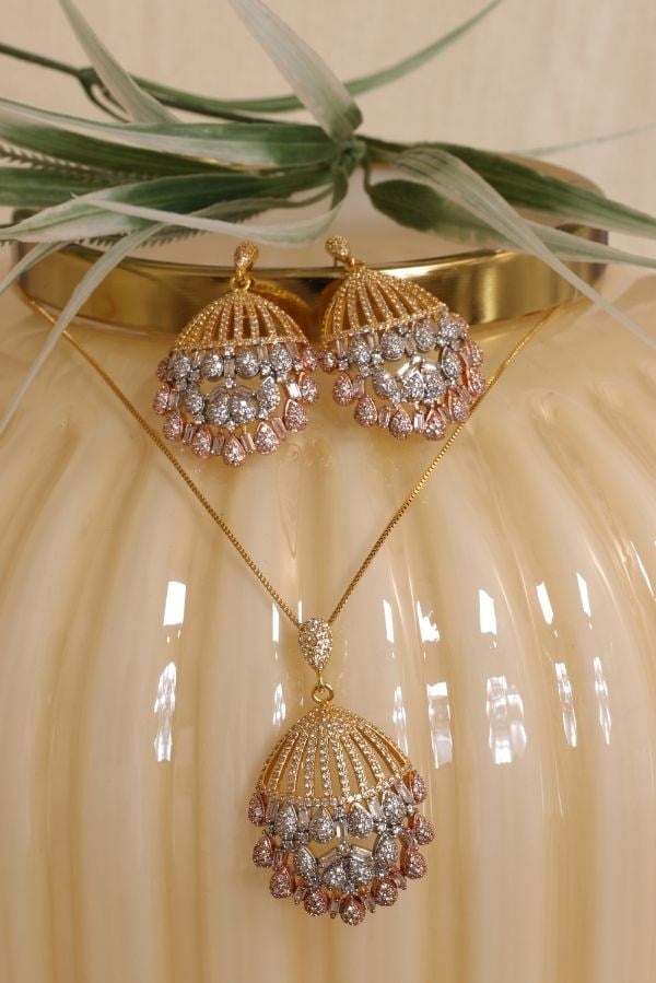  Ensemble de bijoux en pierre colorée