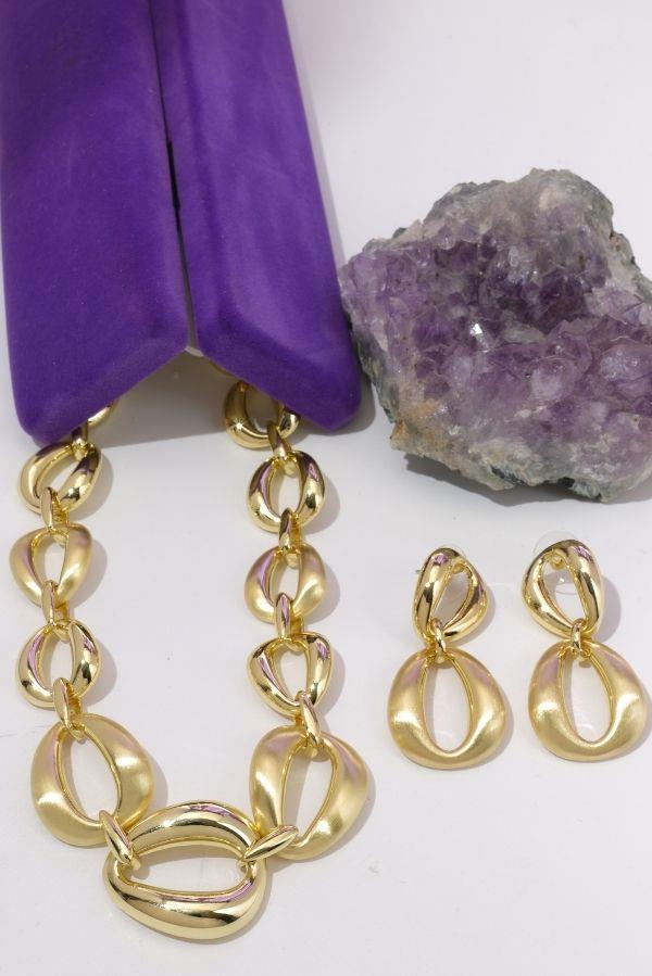 Ensemble de bijoux en or façonnés