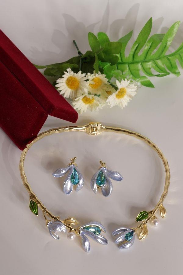 Maßgefertigtes Swarovski Kristall-Blumen-Sonderdesign-Set