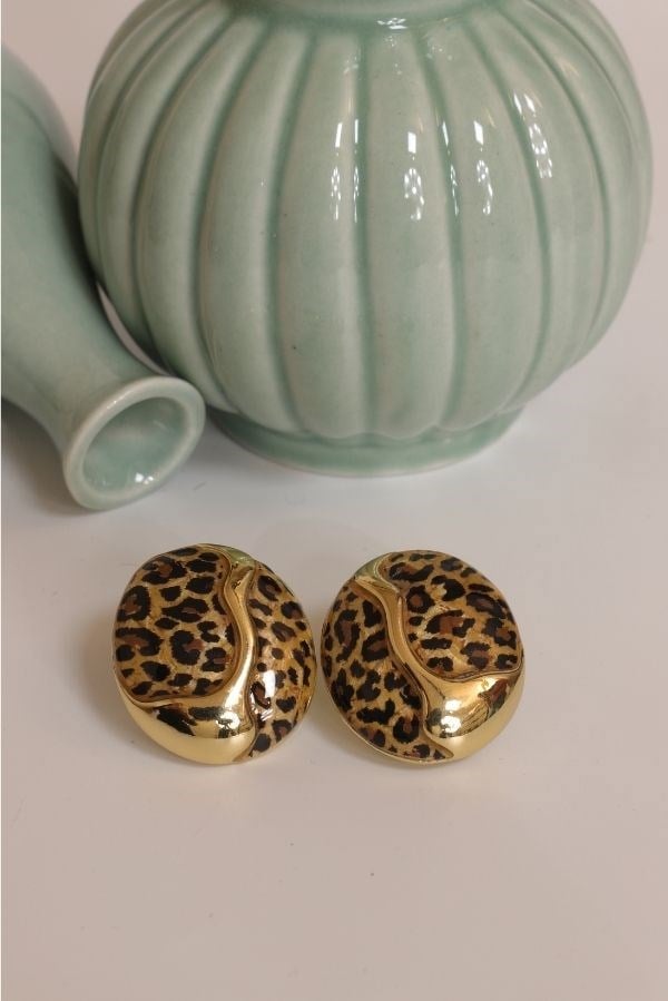 Tasarım Gold Detaylı Leopar Model Küpe