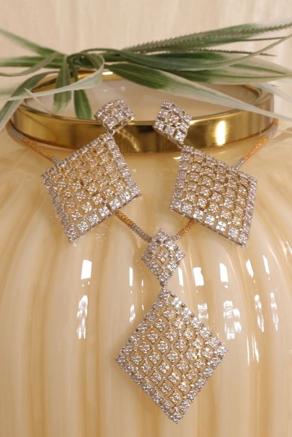  Ensemble de bijoux carré avec pierres