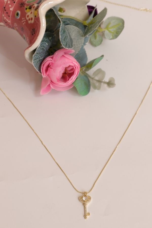 Trend Seri Gold Renk Anahtar Model Kolye 