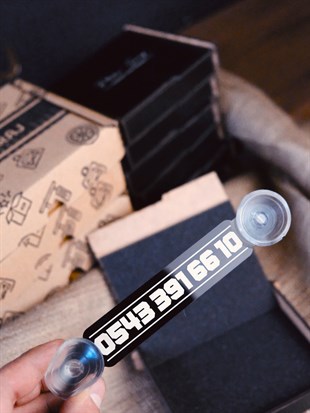 Siyah Zemine Beyaz Baskılı NumaratörAyna Süsü