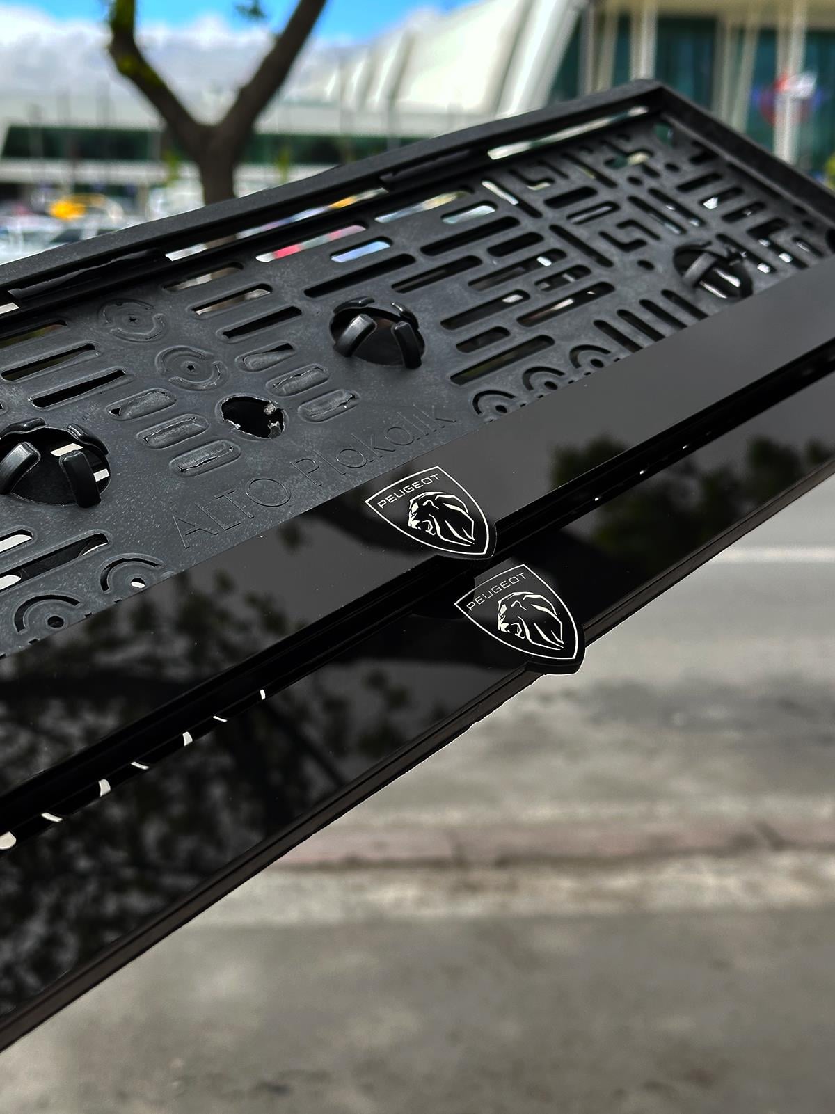 PEUGEOT Armalı Takmatik PlakalıkPlakalık