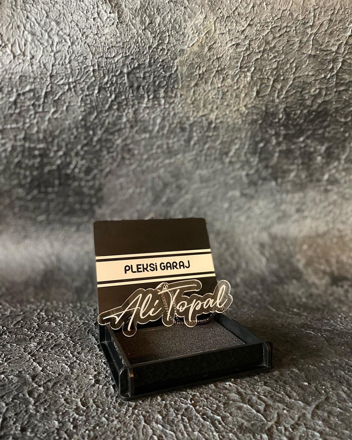 Şeffaf İsimli Ayna Süsü