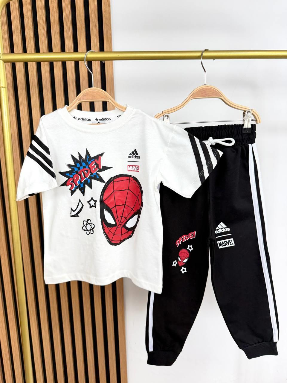 Adidas spıderman siyah beyaz takım