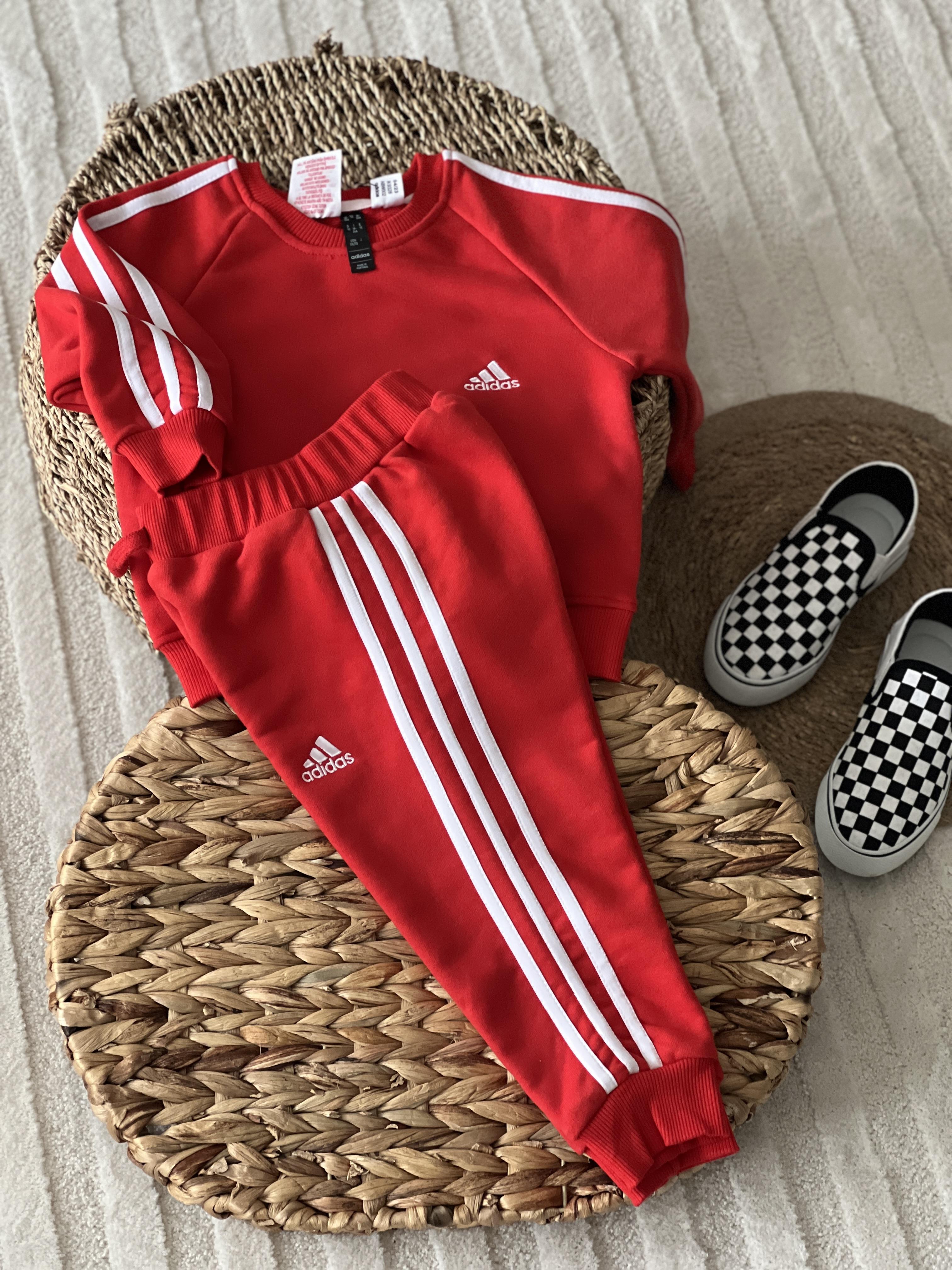 Adidas takım 