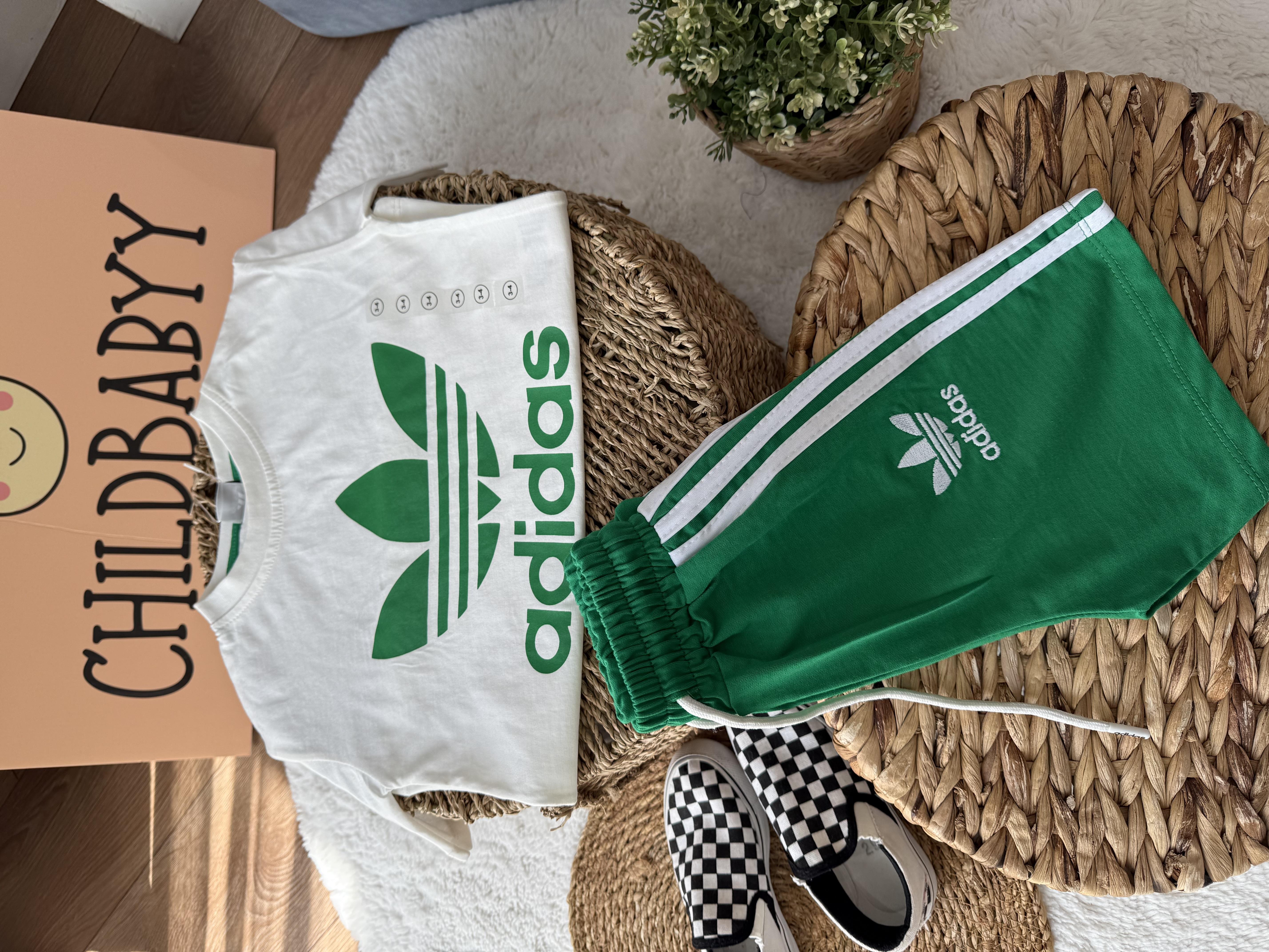 Adidas yeşil şortlu takım 