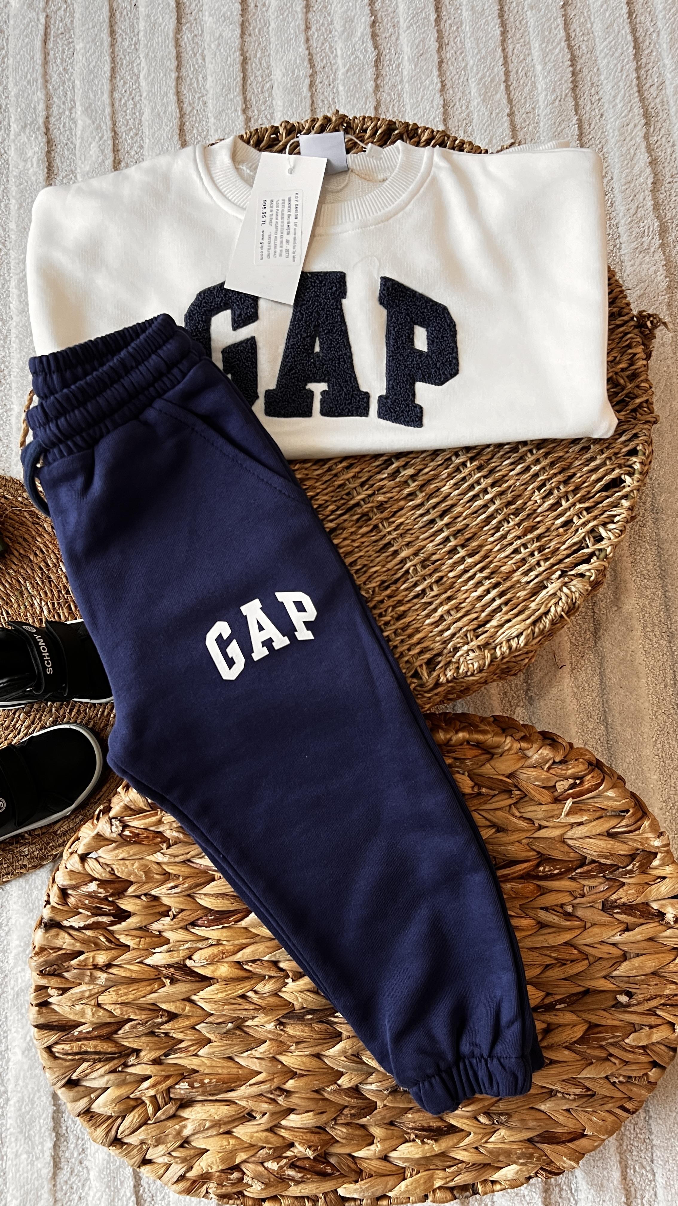 Beyaz lacivert gp takım