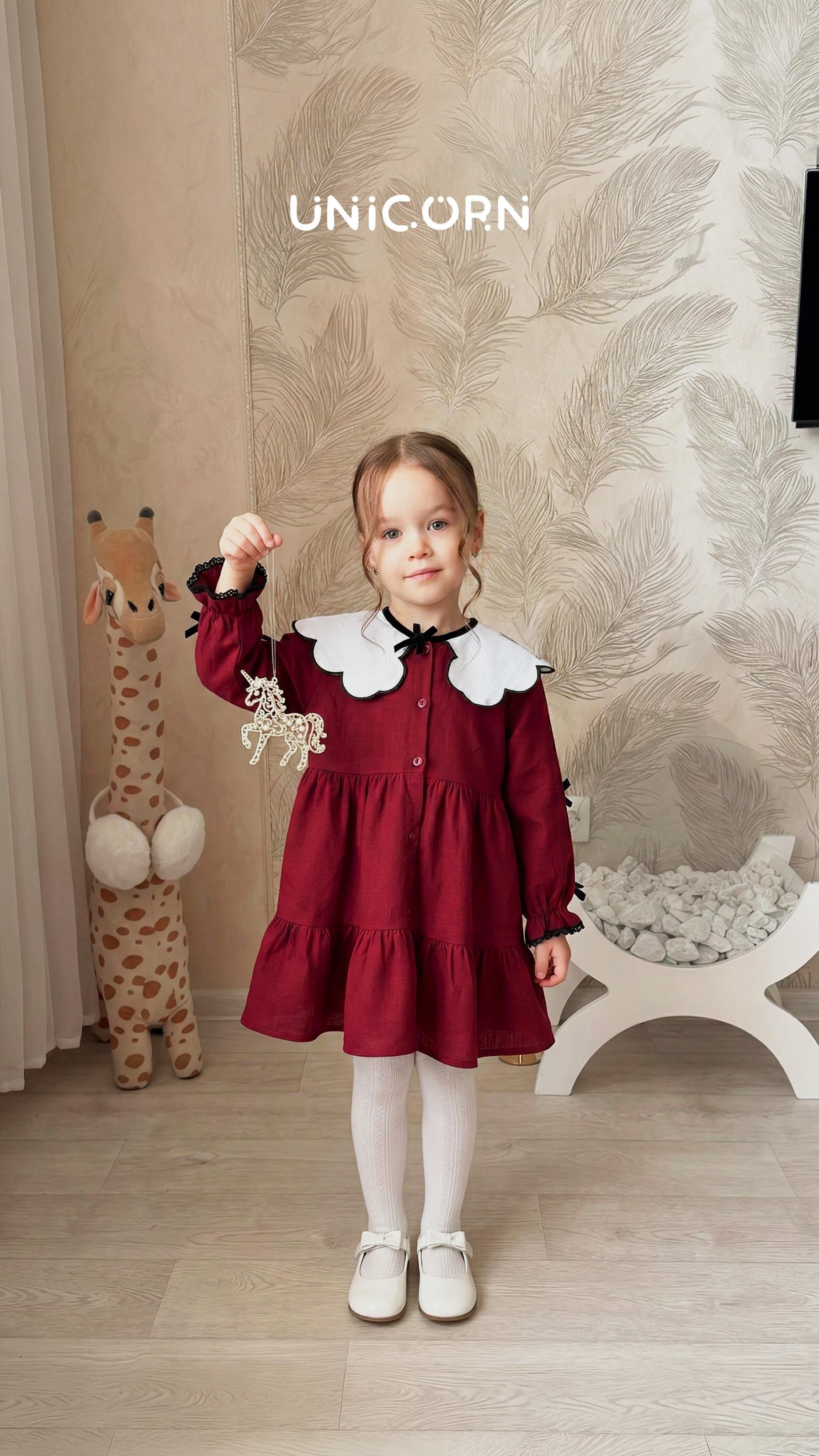 Bordo yaka detay elbise