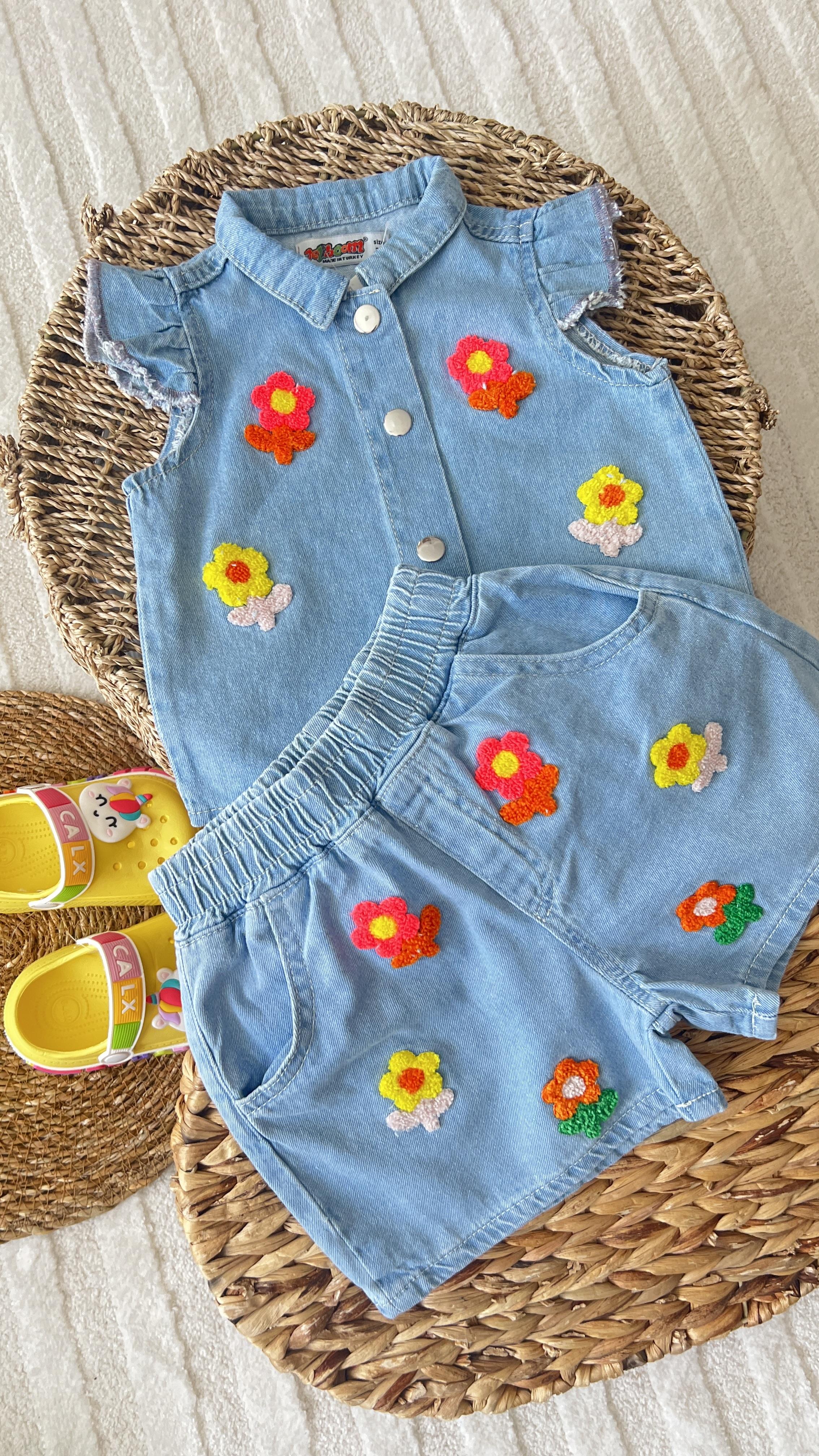 Çiçek detay kot takım 