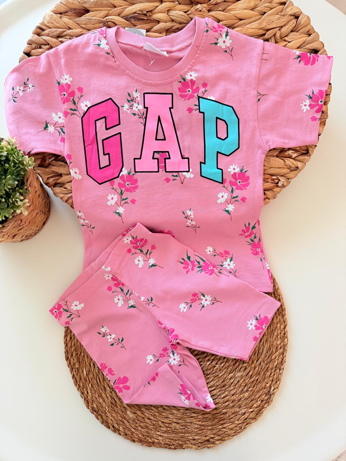 Gap çiçekli şort takım