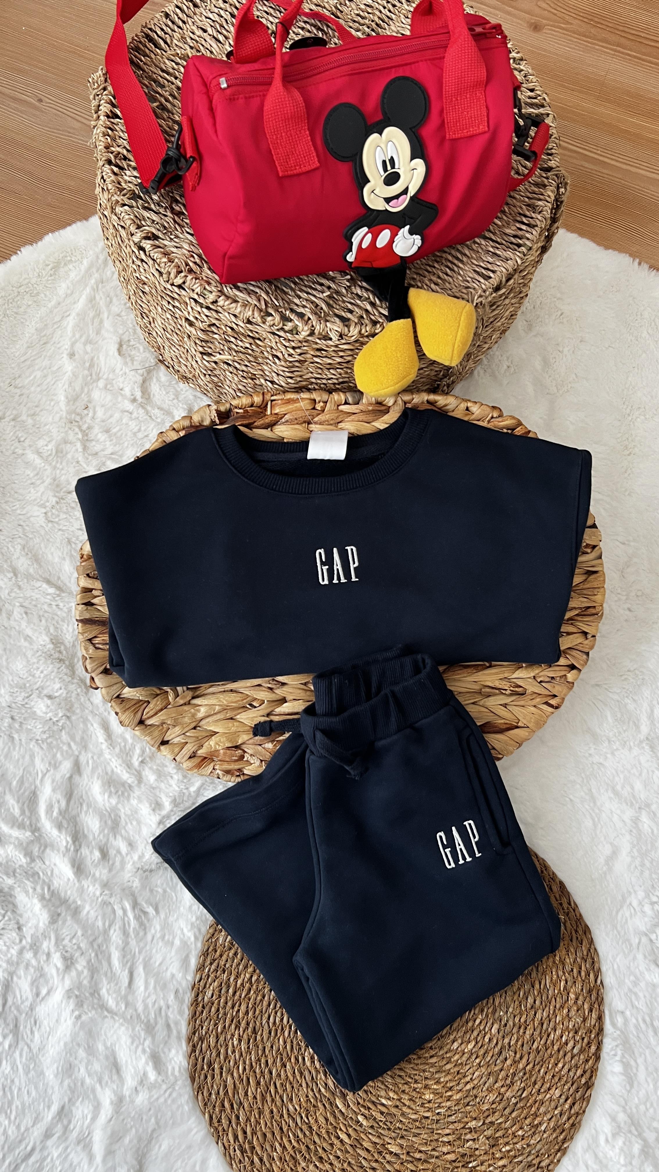 GAP lacivert İspanyol fakir kol 