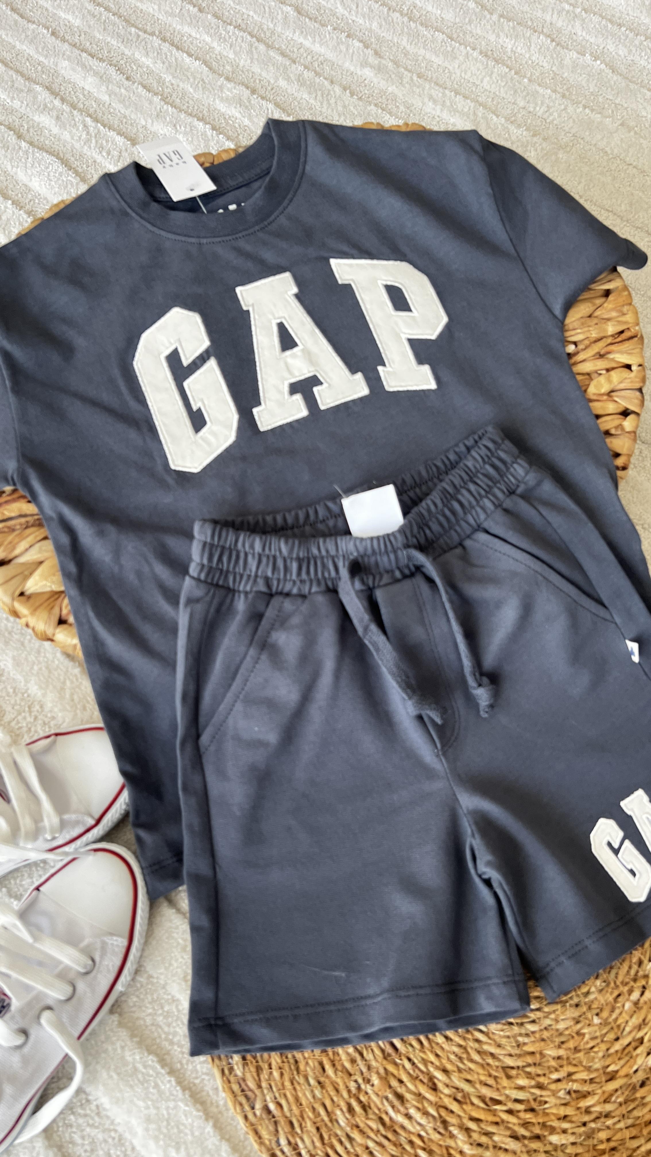 GAP şort takım 