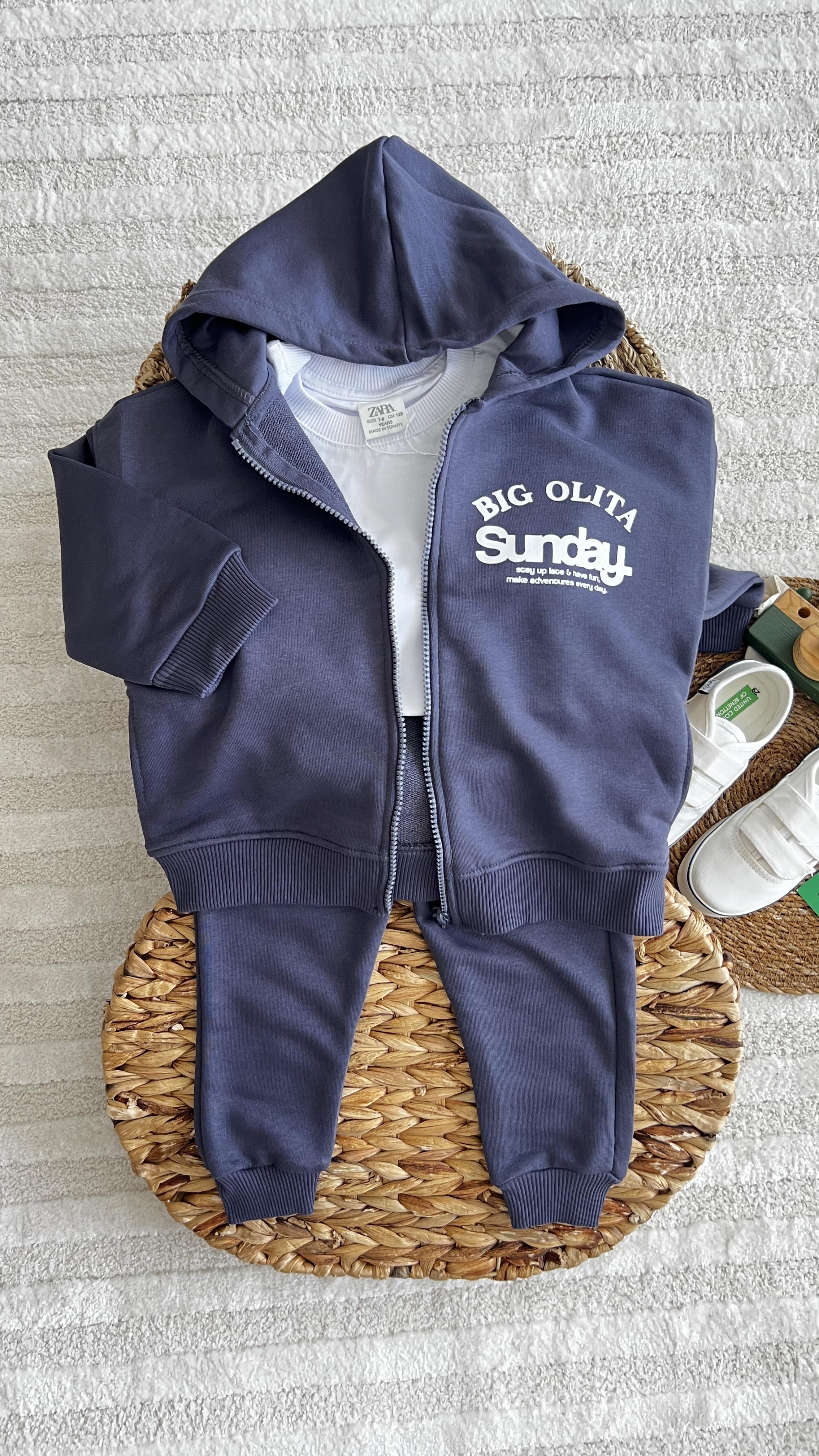 Kapsonlu hırkalı takım