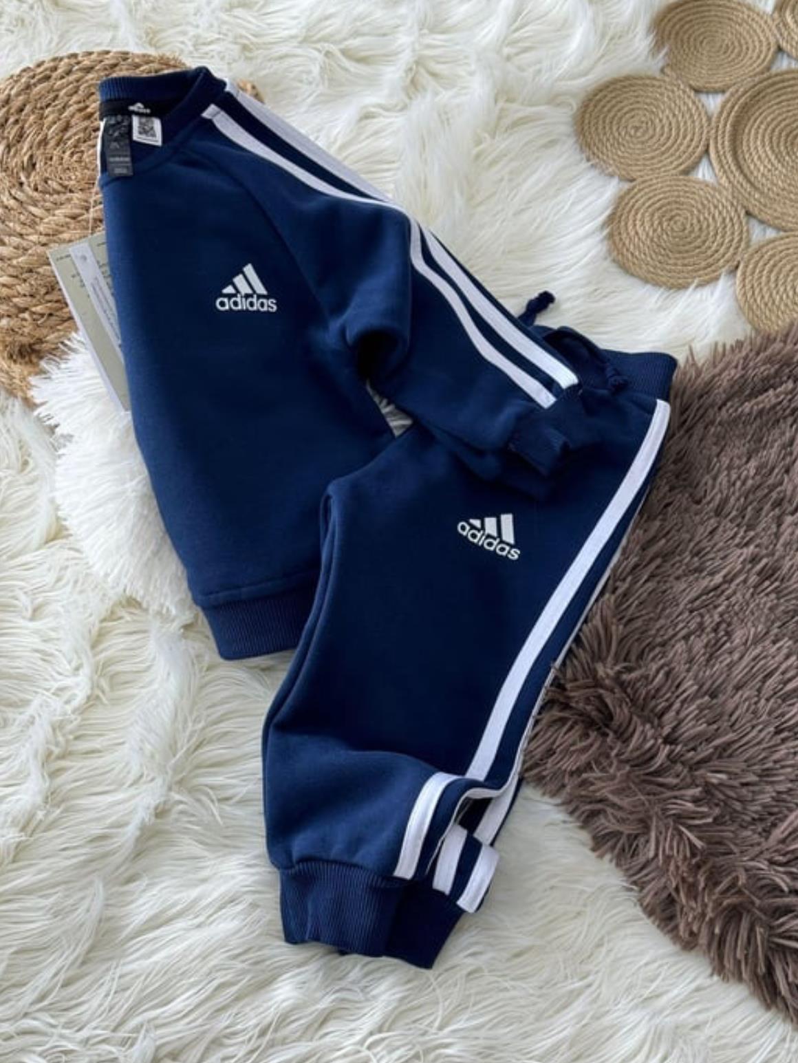 Lacivert Adidas 