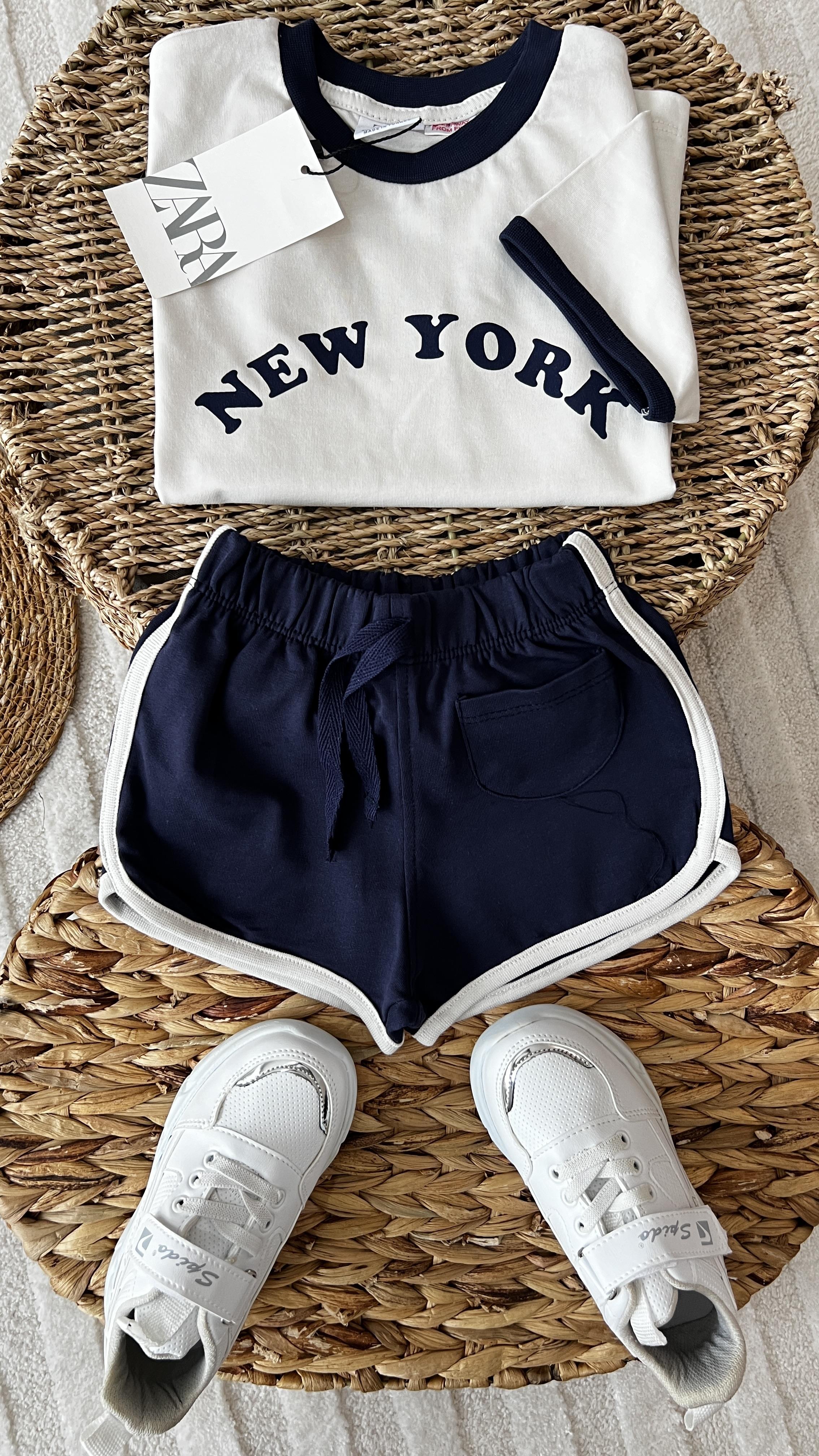 New York takım ünisex 1-2 beden büyük alınmalı