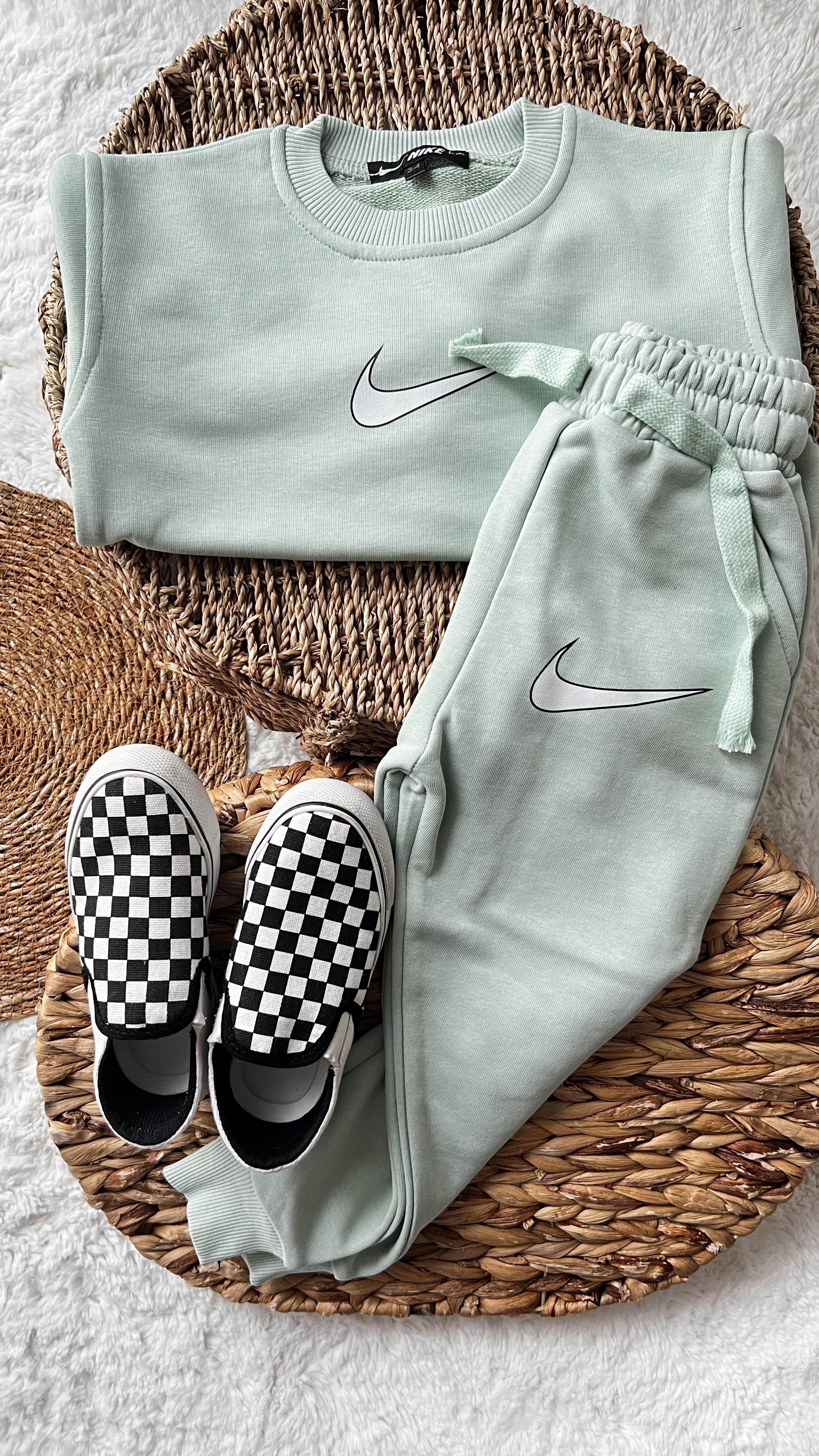 Nike su yesili takım