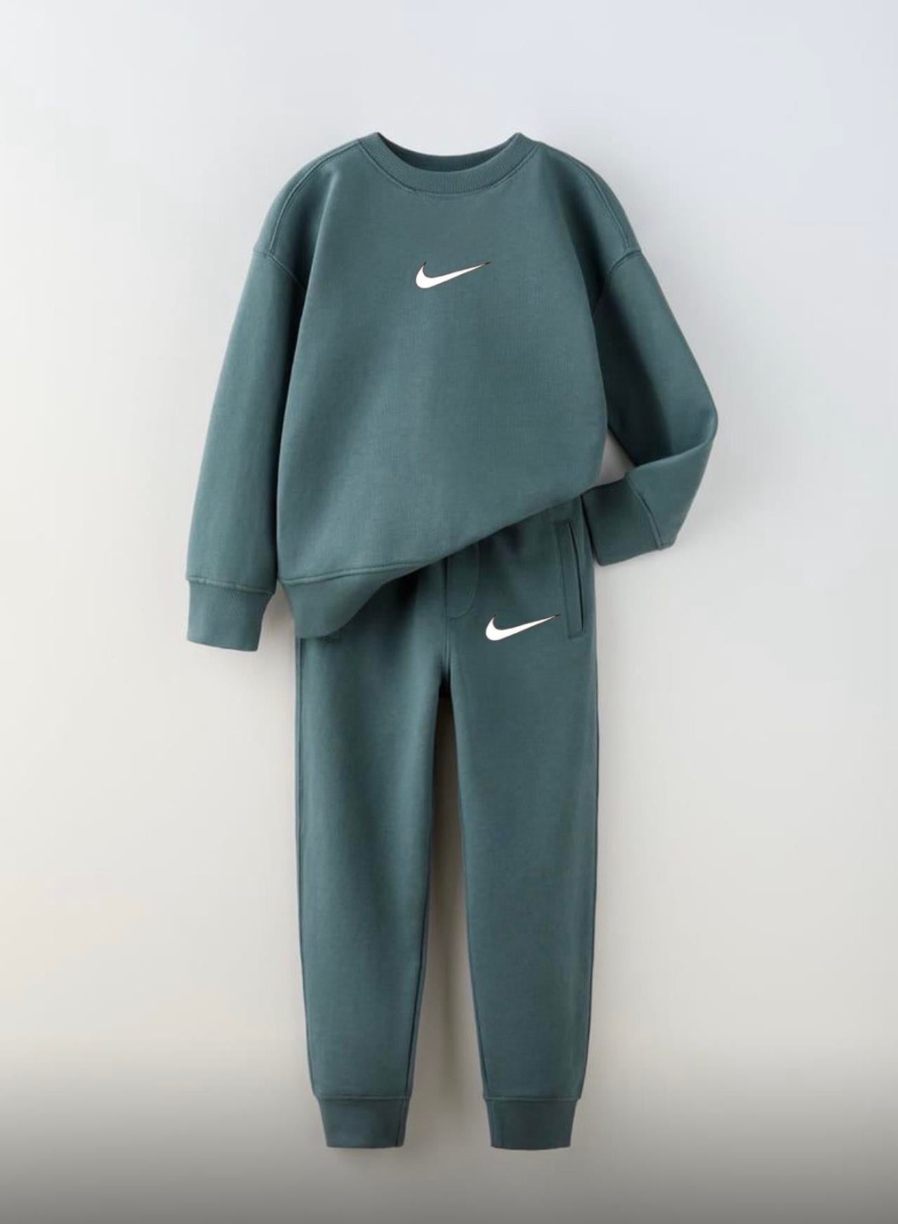 Nike yeşil 