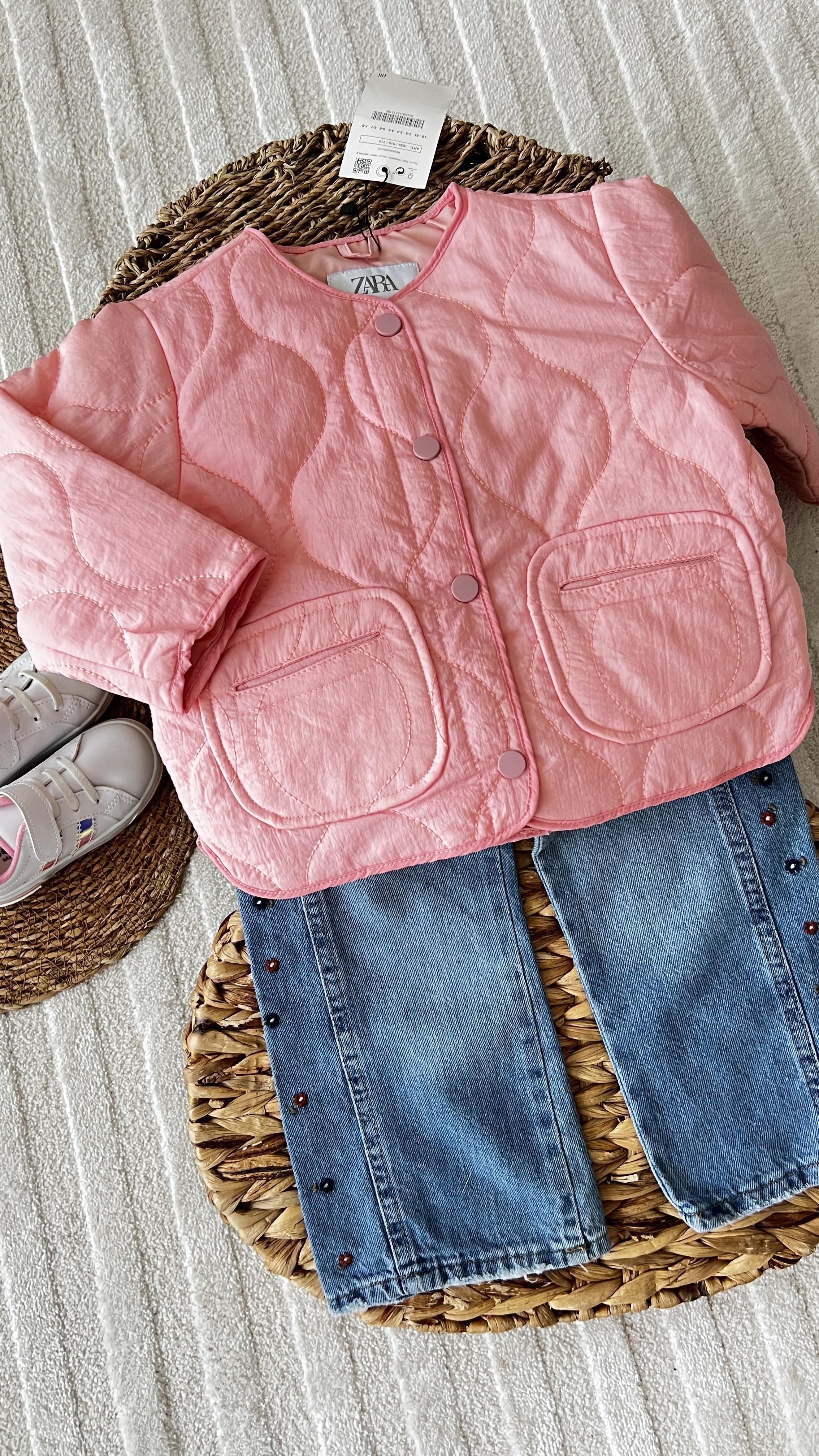 Pembe kapitone mont
