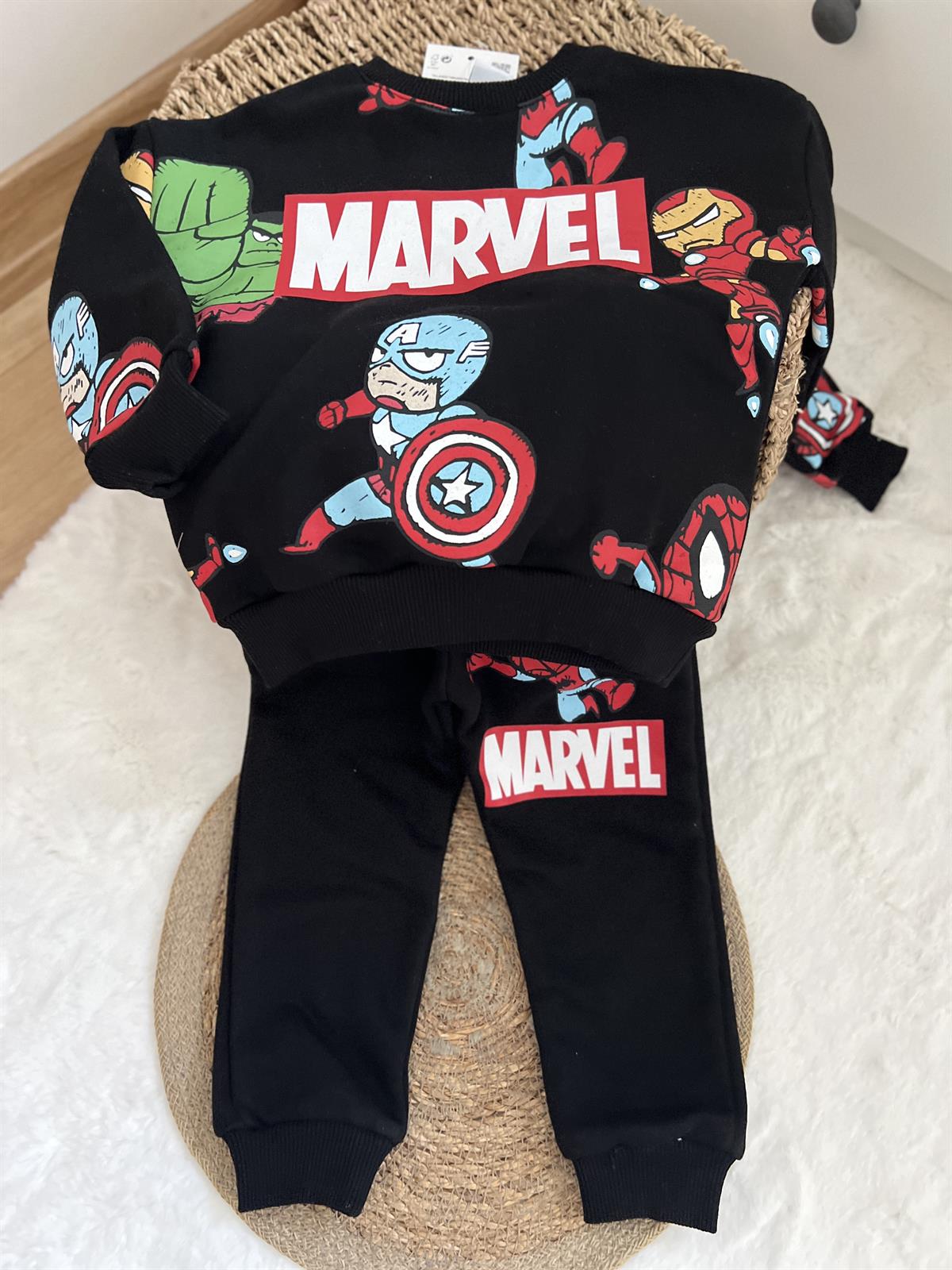 Siyah Marvel 