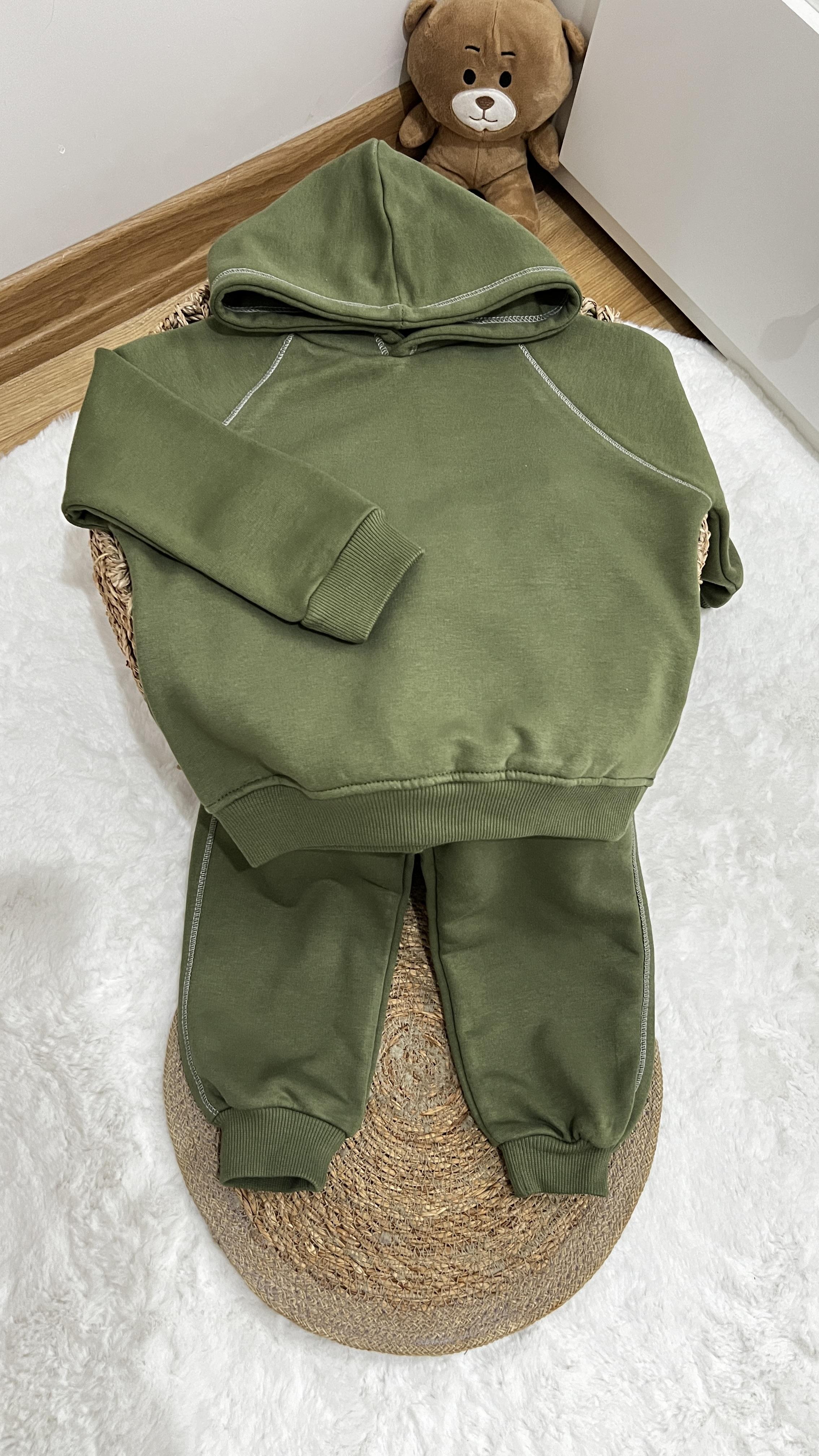 Yeşil kapson unisex takım