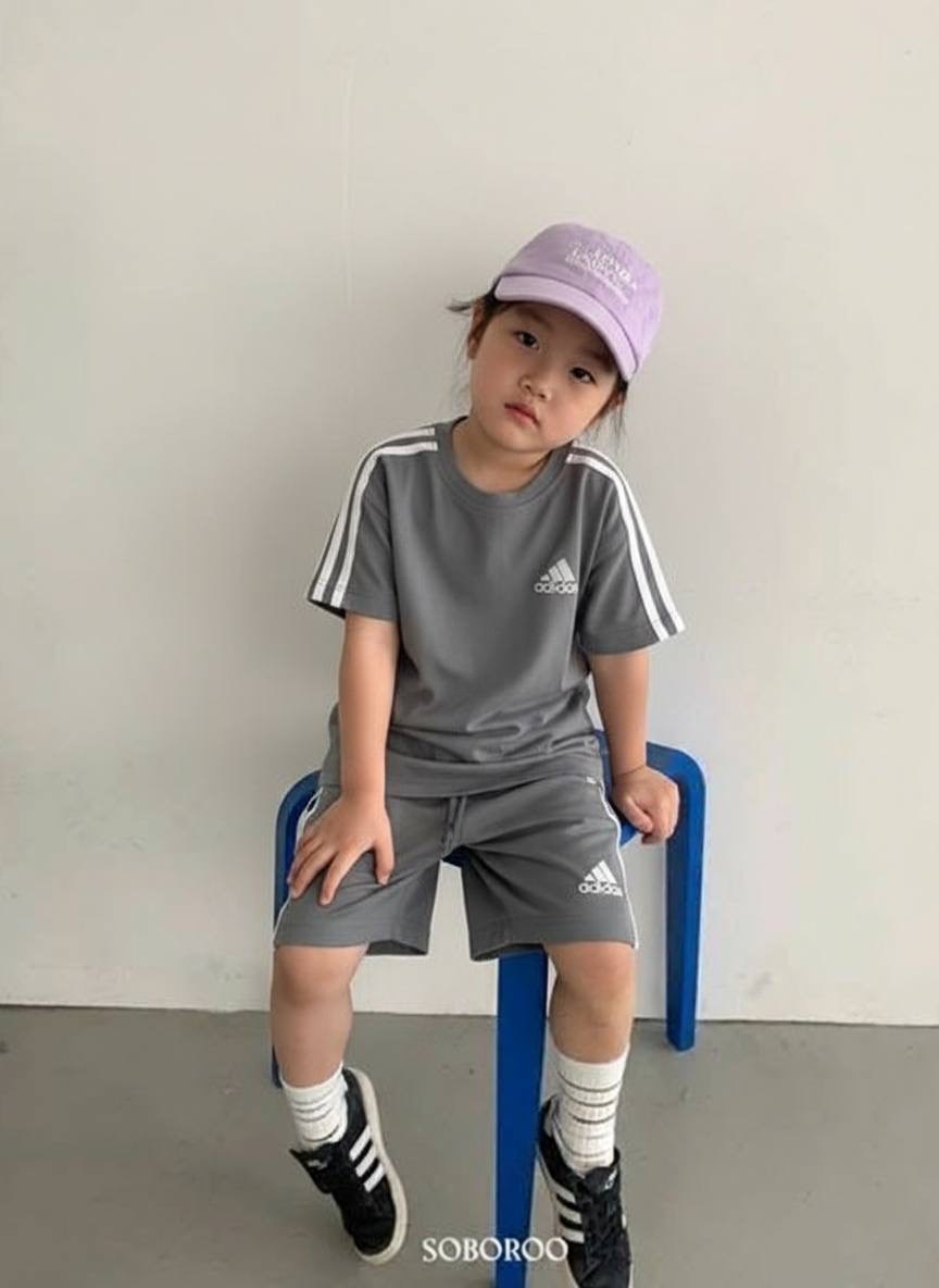 Adidas gri şortlu takım