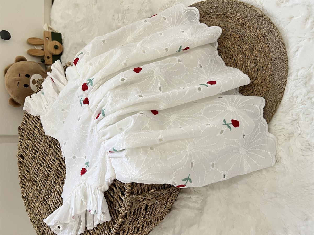 Beyaz gül detay elbise 