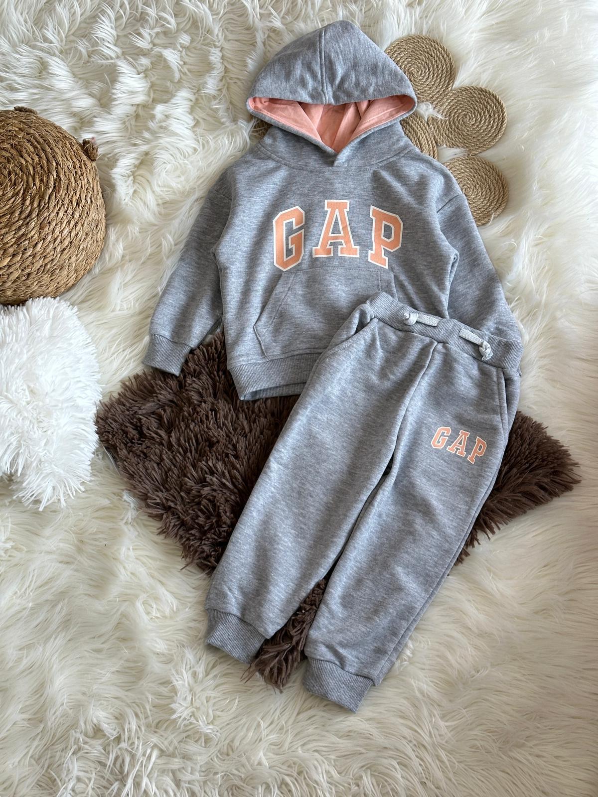 Gap gri takım 