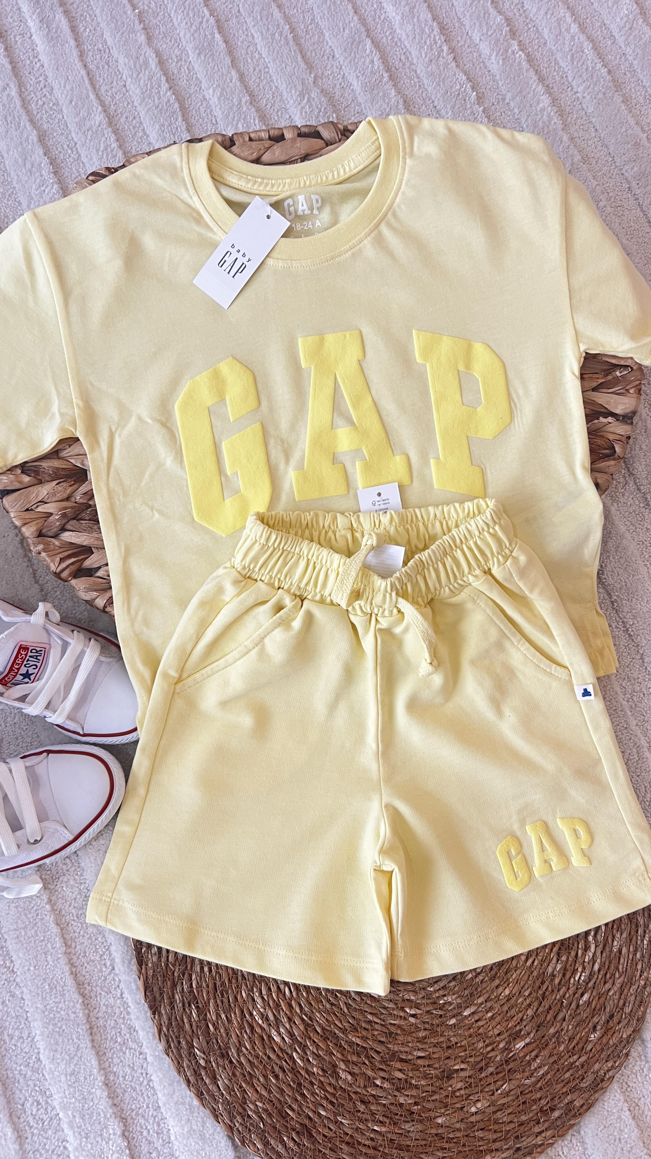 GAP şort y takım sarı