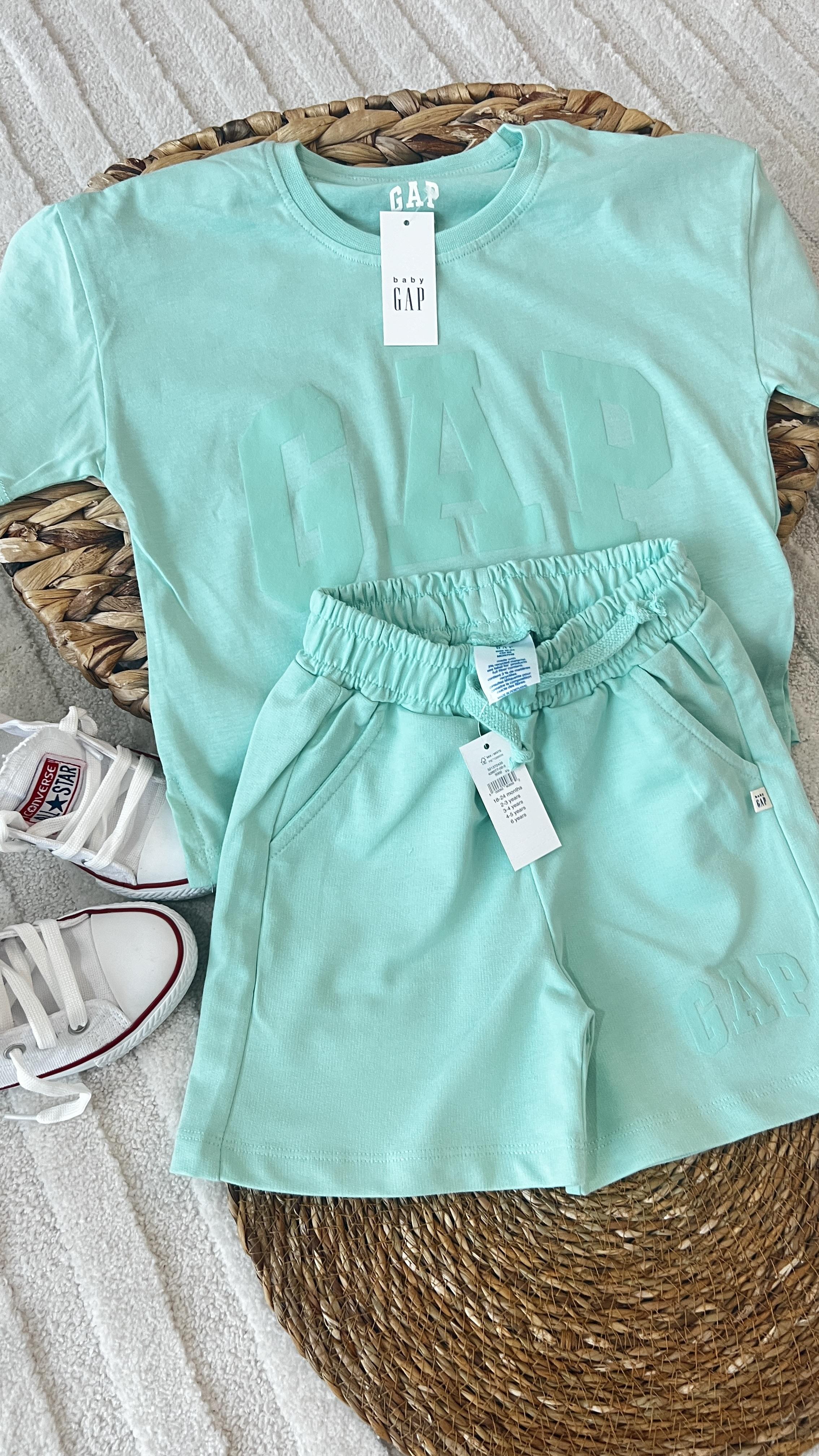 GAP yeşil  şort takım