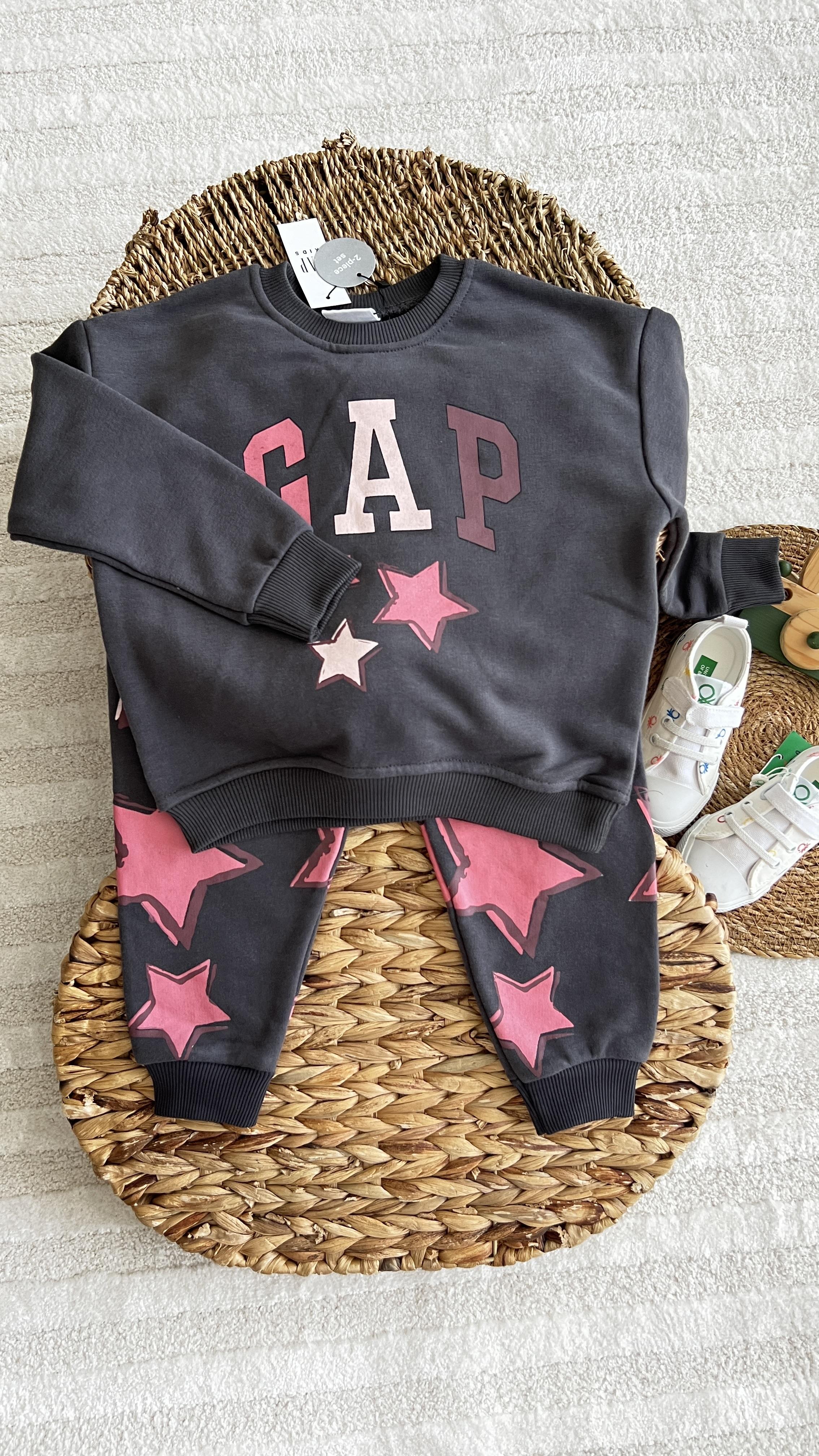 GAP yıldızlı ünisex takım