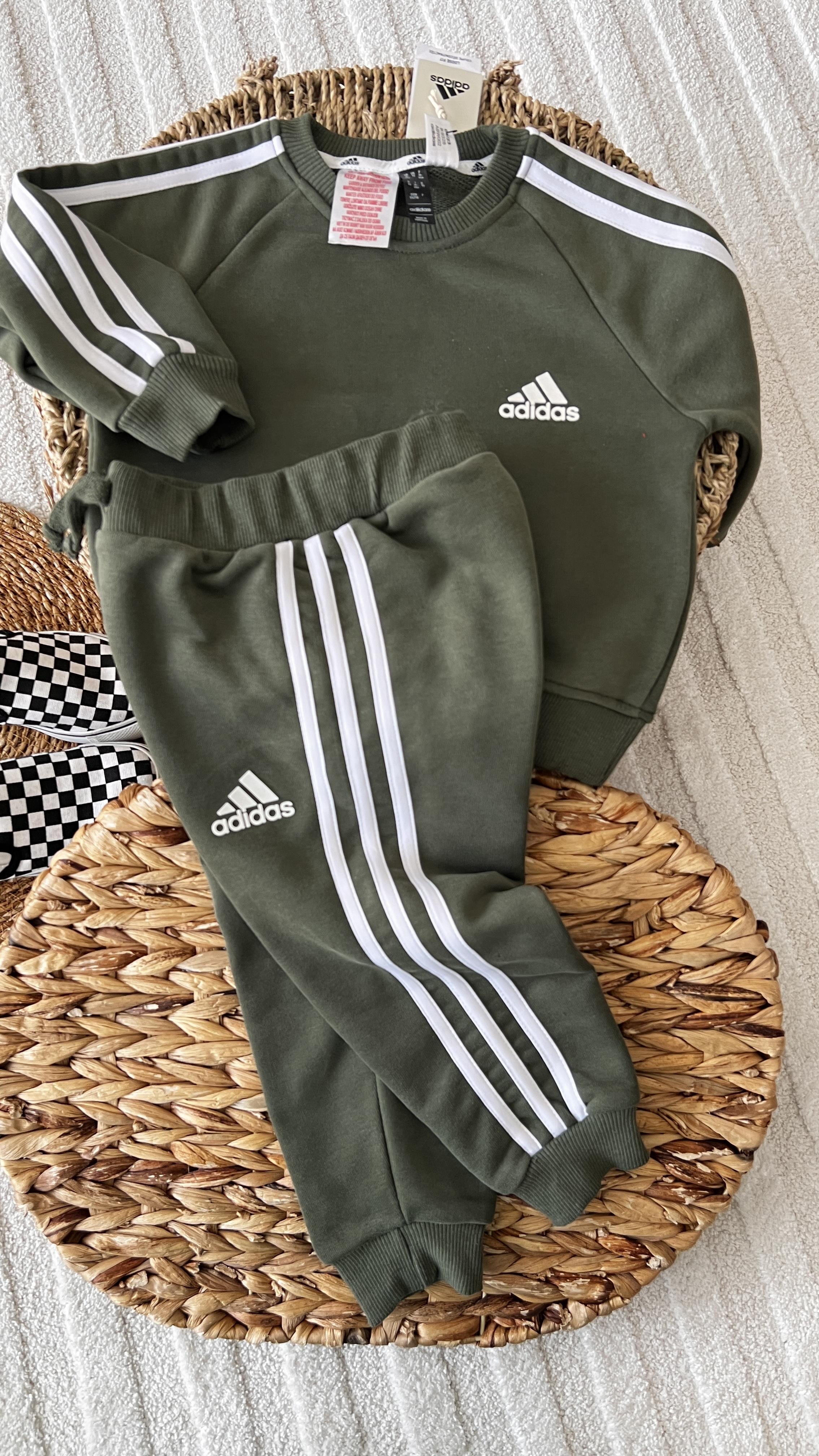 Haki Adidas takım 