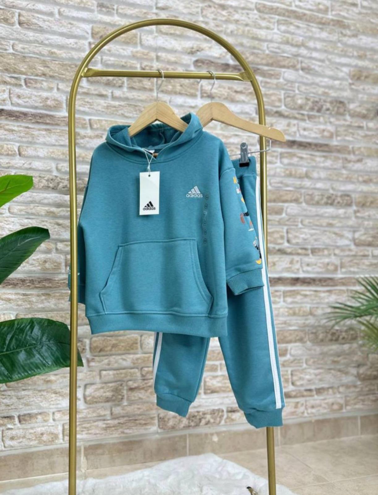 Kapsonlu ünisex takım